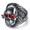 Bague homme acier � crane enchain�