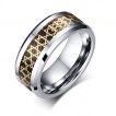 Bague homme tungstene � fibre de carbone et �toiles