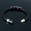 Bracelet homme tresse similicuir � cylindres noirs et iris�s
