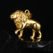 Pendentif homme acier Lion royal dor�