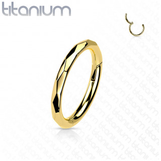 Anneau segment facett� en Titane Dor� � charni�re