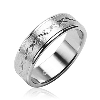 Bague homme en acier sabl� � multiples X