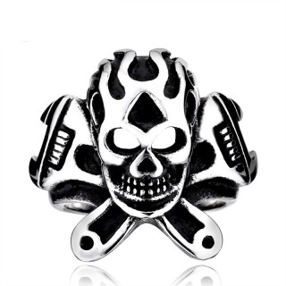 Bague homme biker en acier avec crane enflamm� et cl�s � molette