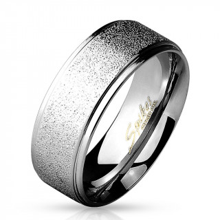Bague homme en acier argent� poli avec bandeau sabl�