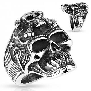Bague homme en acier � crane steampunk avec t�te pirate