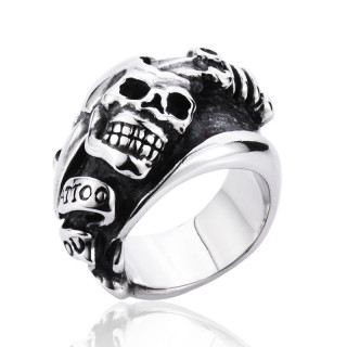 Bague homme rock en acier � crane travers� d'une dague