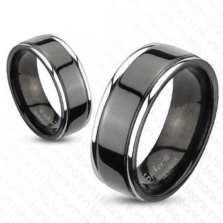 Bague homme en titane noir � fins bords argent�s
