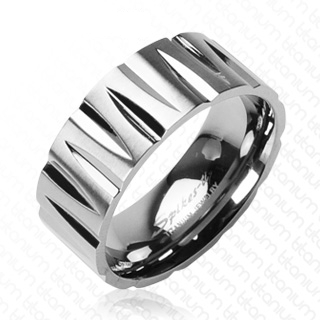 Bague homme en titane � rainures en pointes