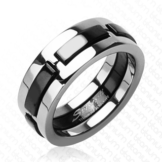 Bague en titane argent� avec bandes noires