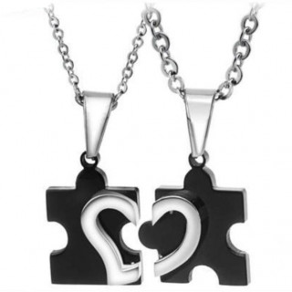 Paire de pendentifs acier puzzle coeur noir et argent�