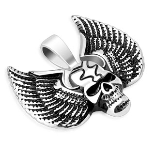 Pendentif gothique acier t�te de mort � ailes noircies