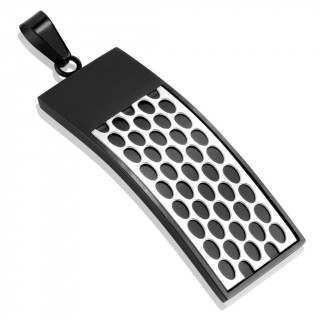 Pendentif homme plaque courb� noire en acier � alv�oles argent�es
